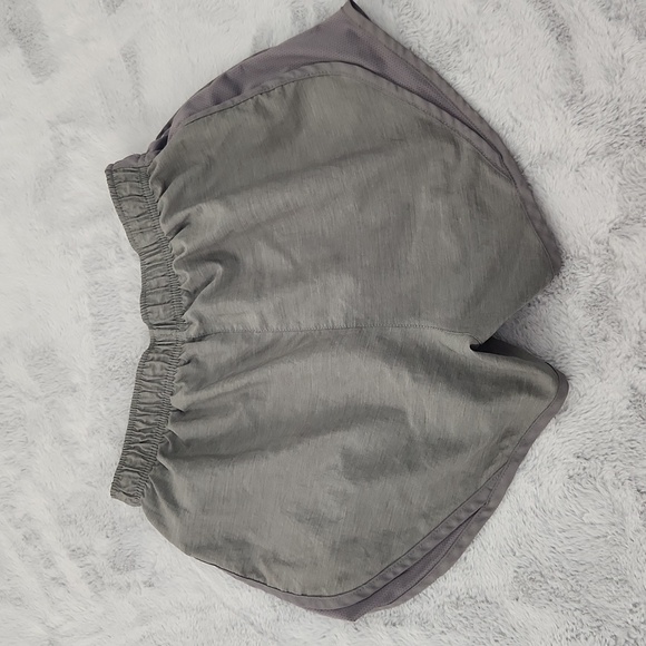 NIKE DRI-FIT shorts - Picture 2 of 6